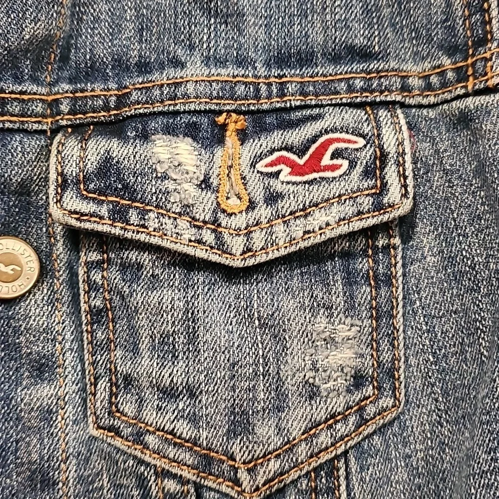 Hollister Distressed Blue Denim Jacket - Picture 2 of 9